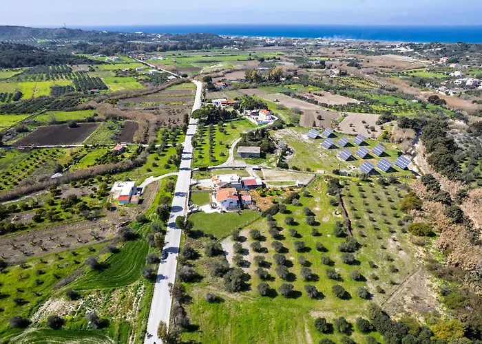 Yannis Place Paradisi (Rhodes)