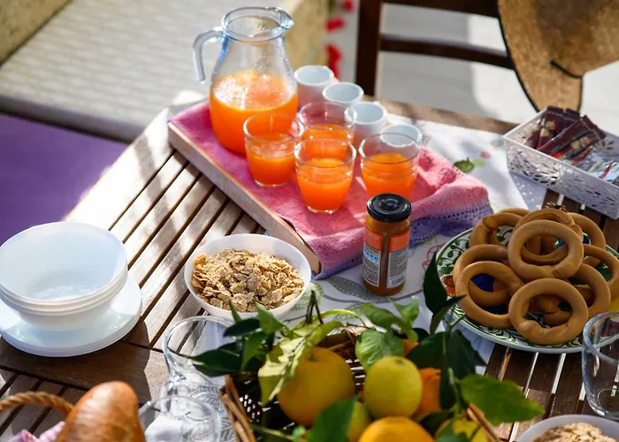 Yannis Place Paradisi (Rhodes)