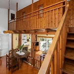 Yannis Place * Παραδείσι
