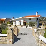 Yannis Place Vila Paradeísion